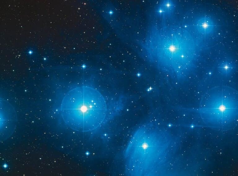 Amas globulaire d’étoiles anciennes dans le halo de la Galaxie