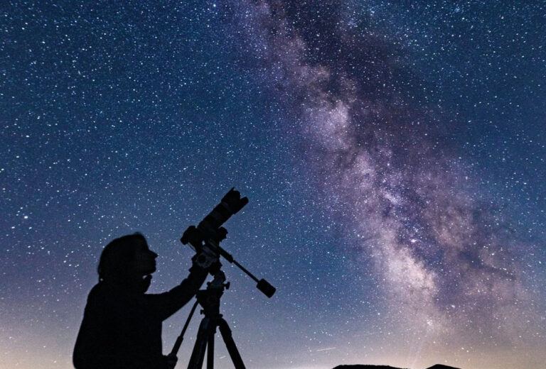 Pourquoi les étoiles scintillent-elles ?