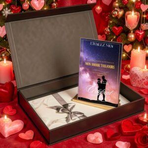 Coffret ouvert et certificat de baptême d’étoile « Mon amour pour toujours », entourés de bougies et de cœurs rouges devant un sapin de Noël