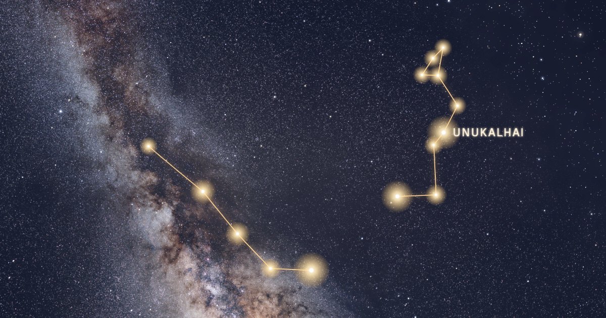 Les étoiles de la constellation du Serpent reliées en or en lisière de la Voie lactée, dont Unukalhai
